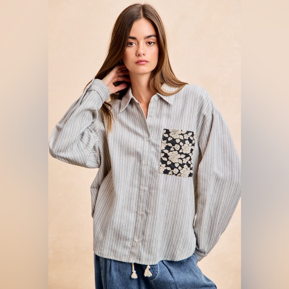 BiBi Flower Jacquard Knit Patch Pocket Stripe Shirt🆕